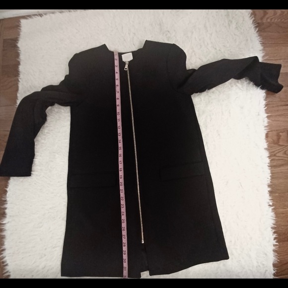 H&M Women's Black Short Coat Sz US 2/ CAN 2 - Picture 9 of 10